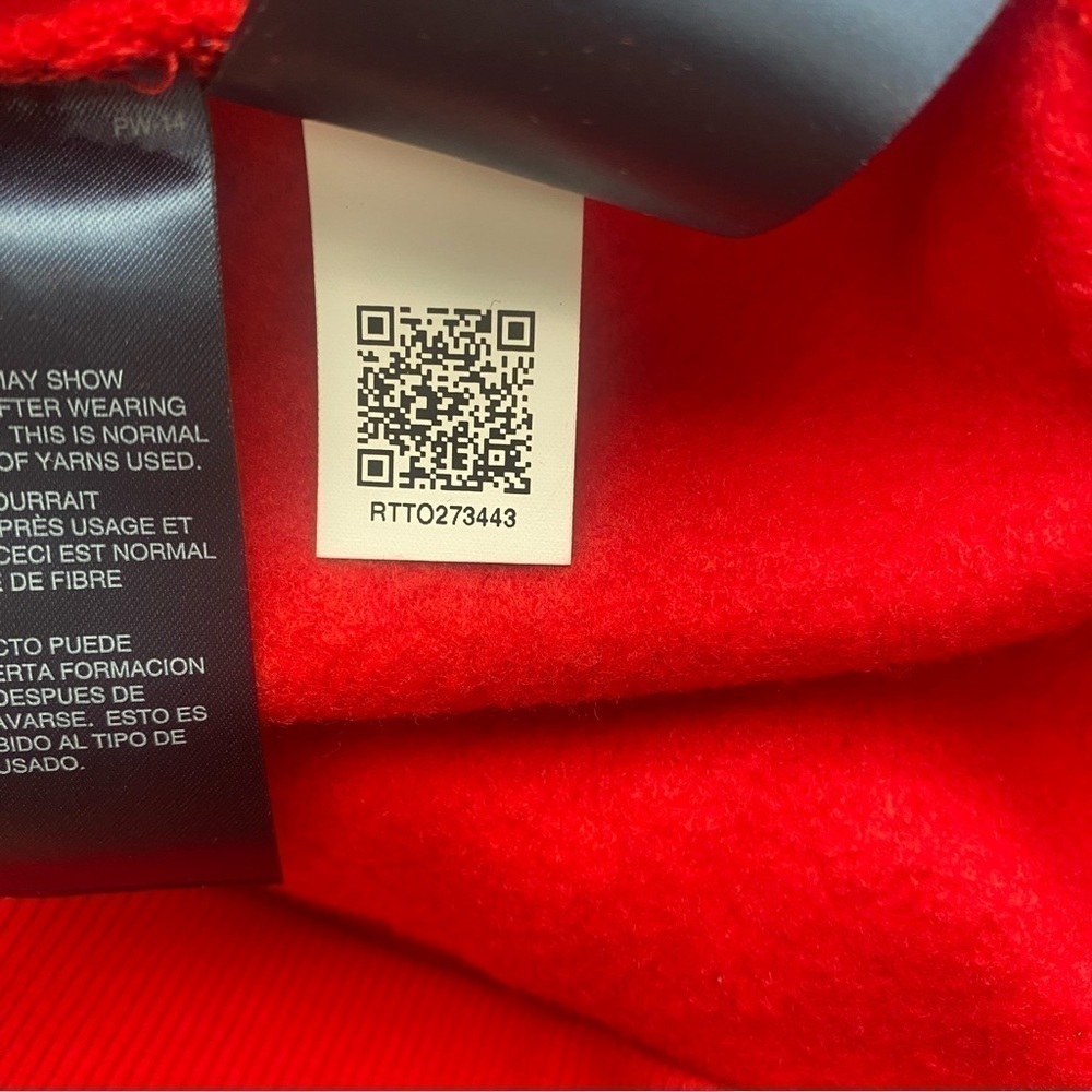 Tommy Hilfiger Boys Logo Red Sweatshirt Size XS 4-5 Valentine Red ❤️ - Picture 8 of 8